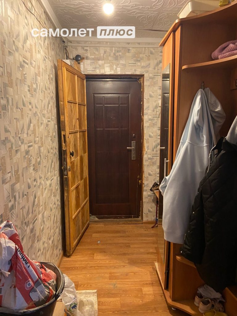Изображение со страницы: двухкомнатная квартира п.Шексна, ул. Октябрьская, д. 83