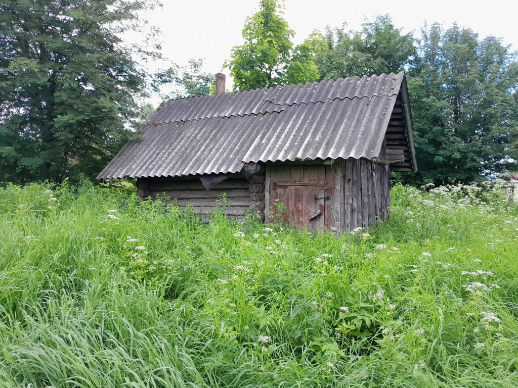 Изображение со страницы: Дом и земельный участок д. Бекарево