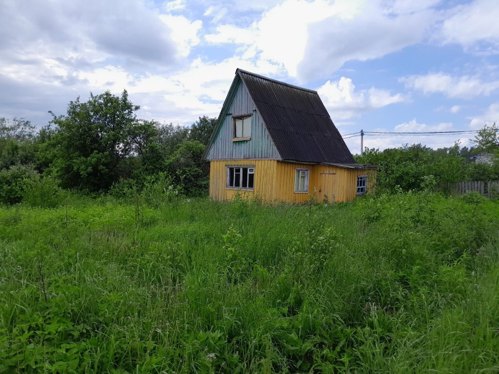 Изображение со страницы: Садовый домик и земельный участок СОТ Луч