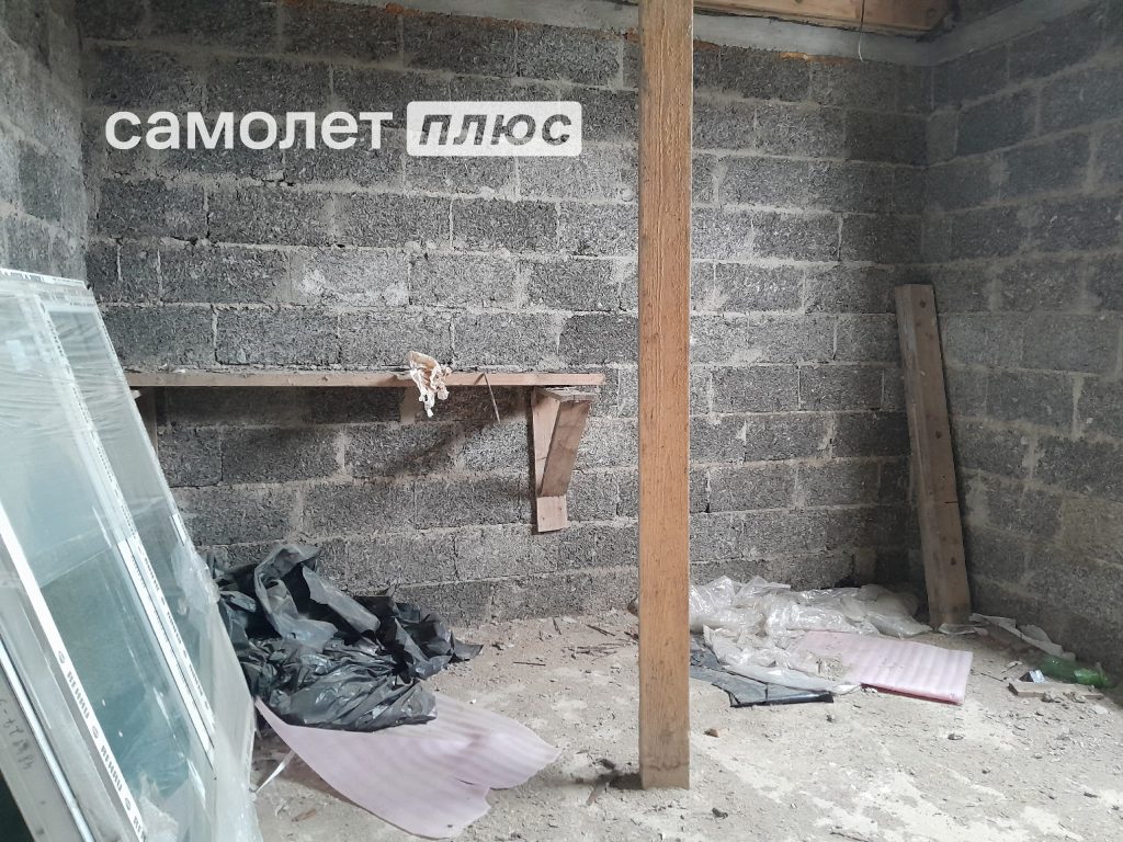 Изображение со страницы: жилой дом и земельный участок д.Большое Митенино