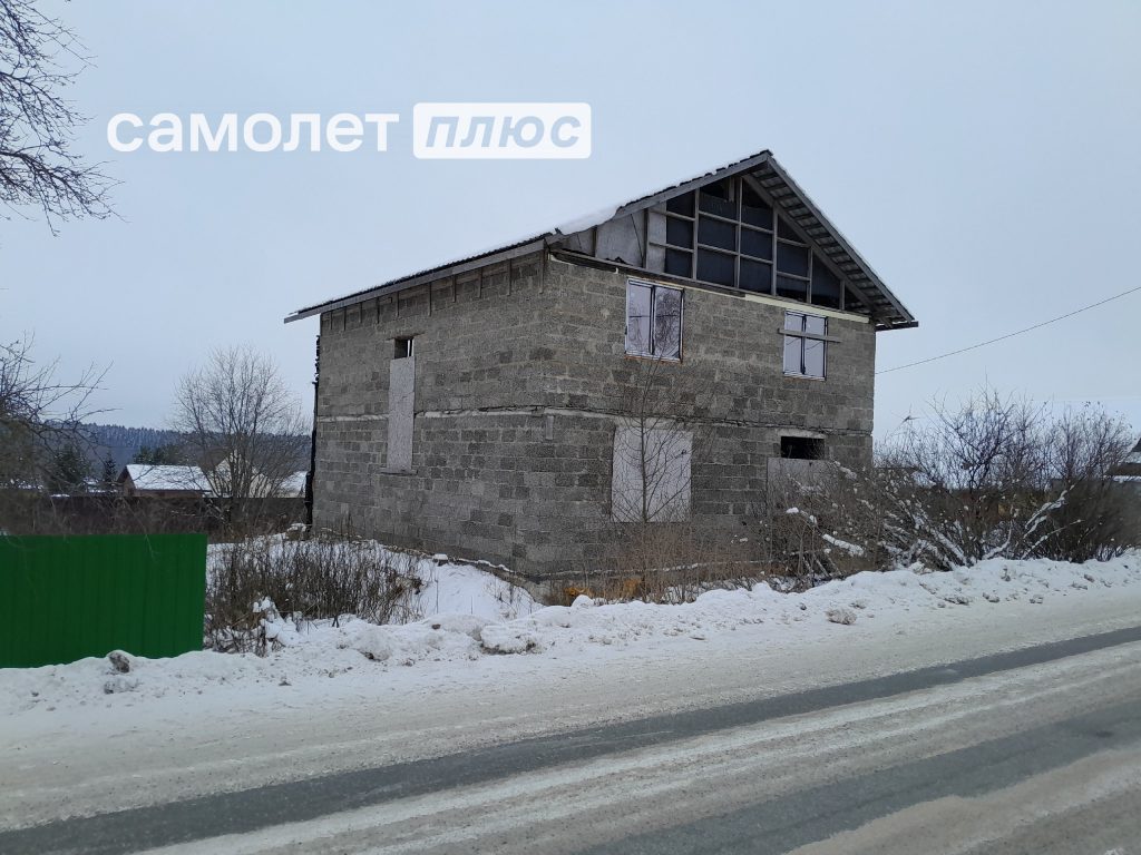 Изображение со страницы: жилой дом и земельный участок д.Большое Митенино
