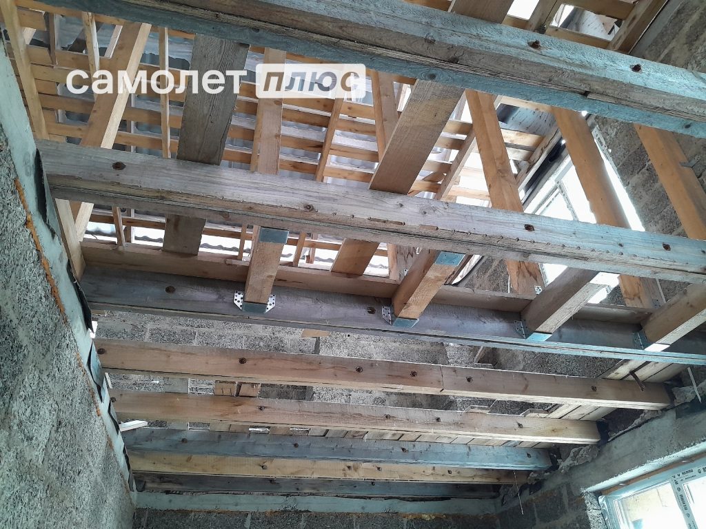 Изображение со страницы: жилой дом и земельный участок д.Большое Митенино
