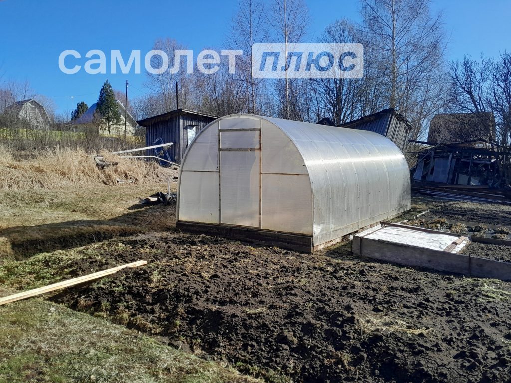 Изображение со страницы: дом и земельный участок в д.Заречье