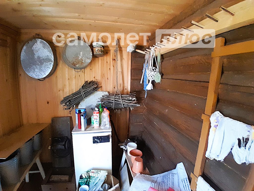 Изображение со страницы: жилой дом и земельный участок д.Сватково СП Сиземское