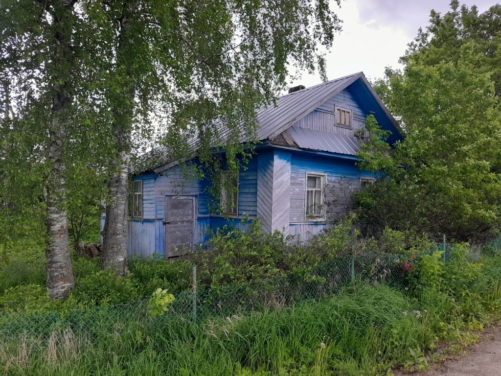 Изображение со страницы: жилой дом и земельный участок д.Малое Митенино