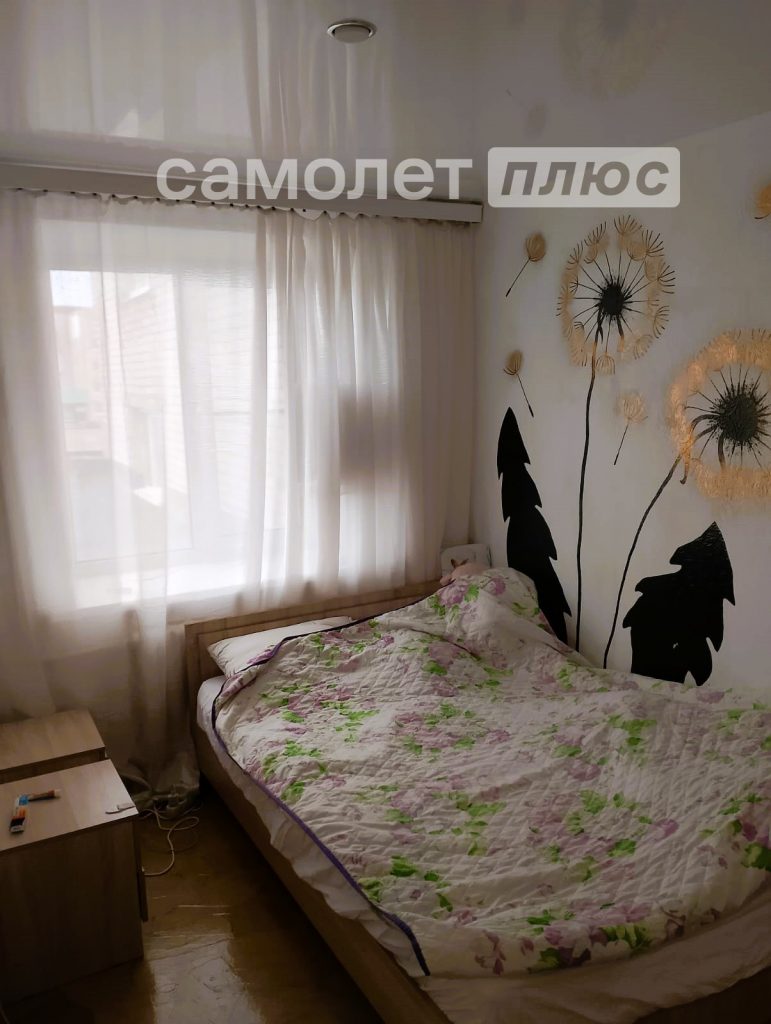 Изображение со страницы: трехкомнатная квартира п.Шексна ул.Труда д.11