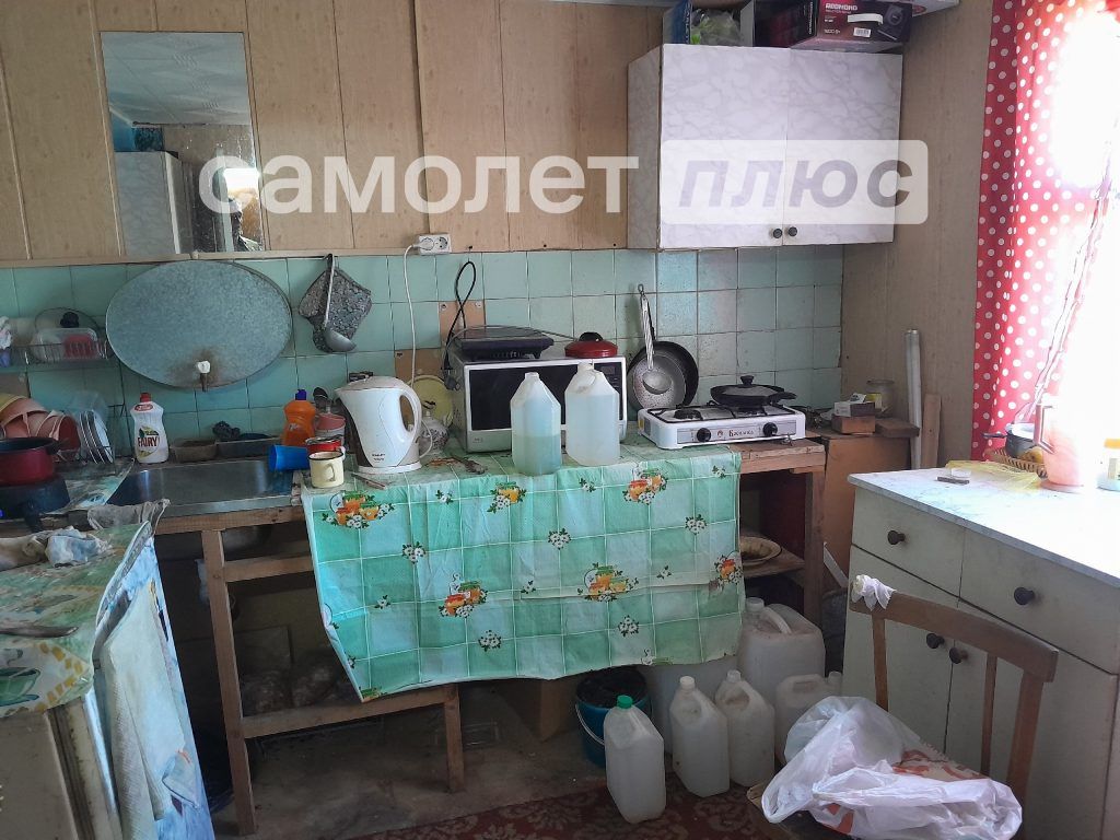 Изображение со страницы: дачный домик и земельный участок СОТ Легенда