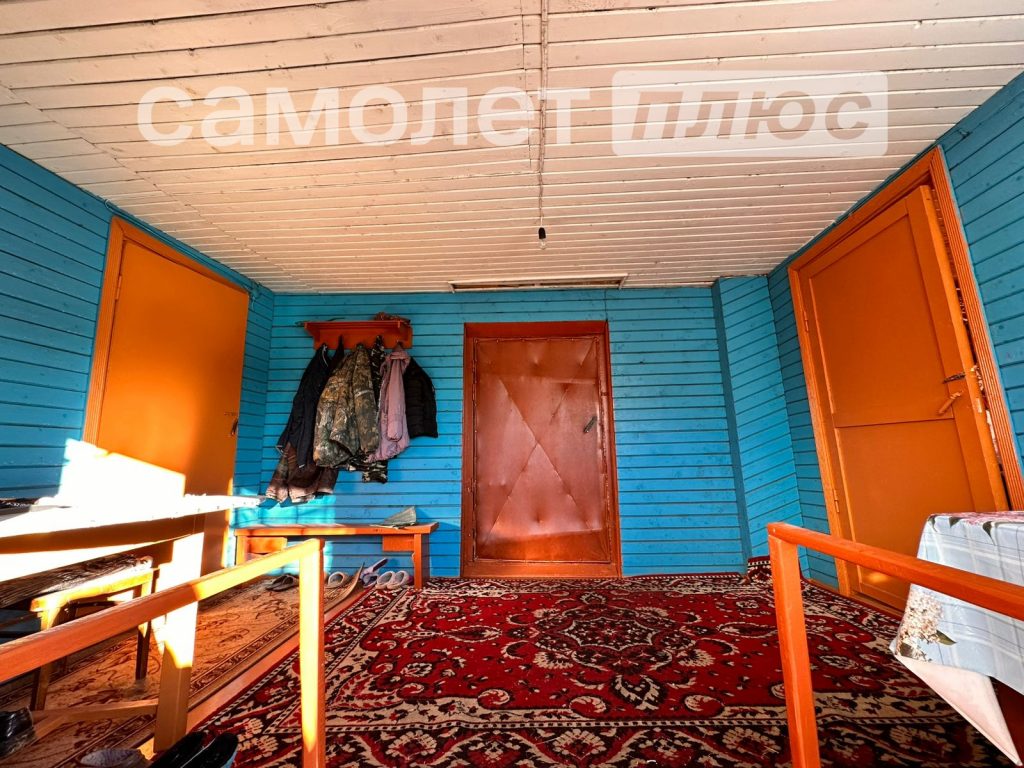 Изображение со страницы: жилой дом и земельный участок с.Чаромское