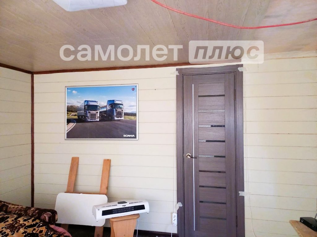 Изображение со страницы: жилой дом и земельный участок п.Шексна ул.Причальная