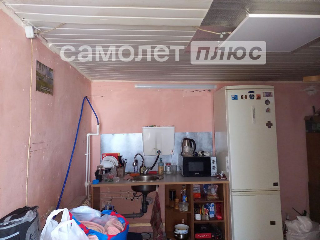 Изображение со страницы: жилой дом и земельный участок п.Шексна ул.Причальная