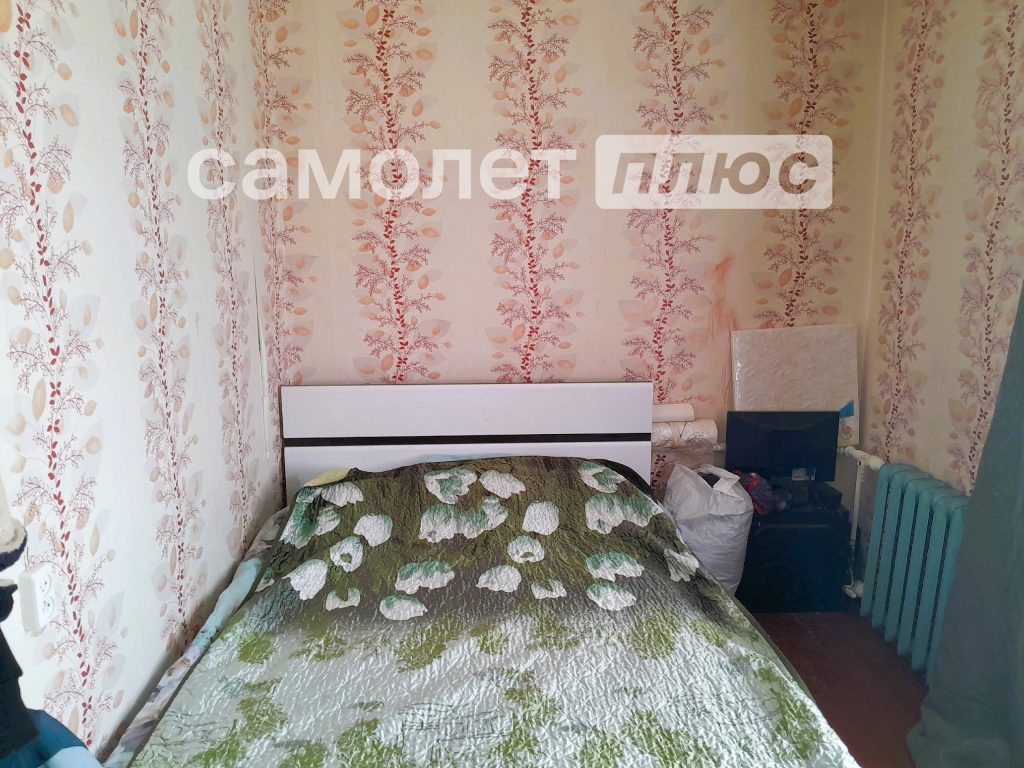 Изображение со страницы: трехкомнатная квартира п.Шексна ул. Шлюзовая д.24