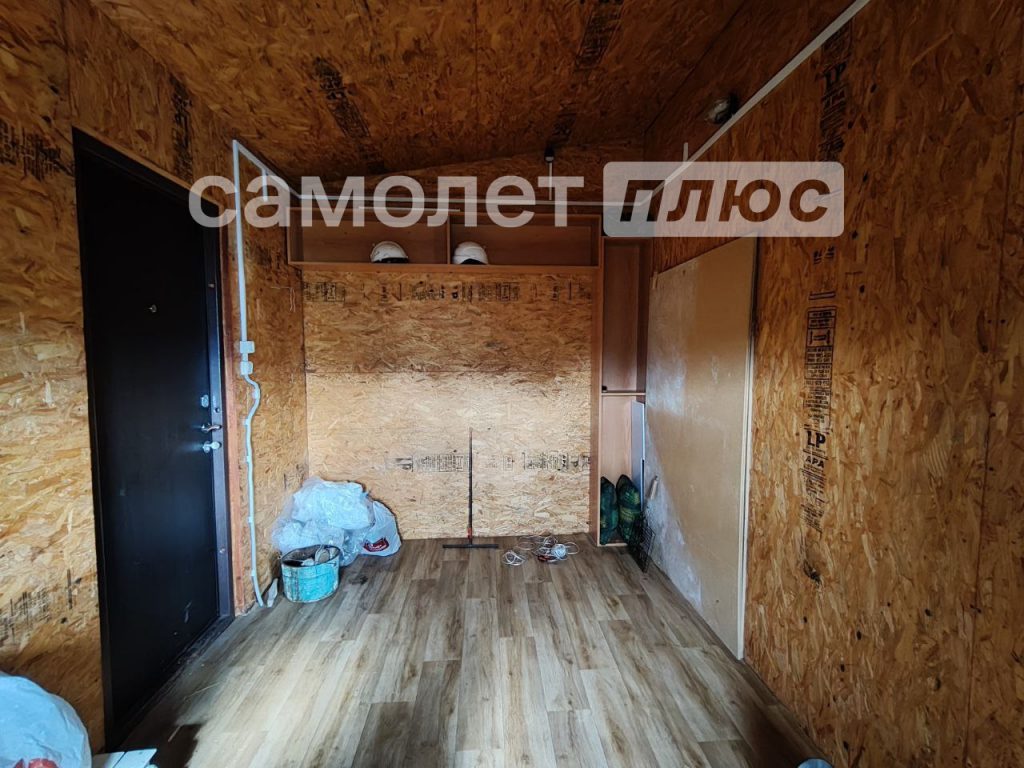 Изображение со страницы: четырехкомнатная квартира (полдома) п.Шексна Звездный пер 9