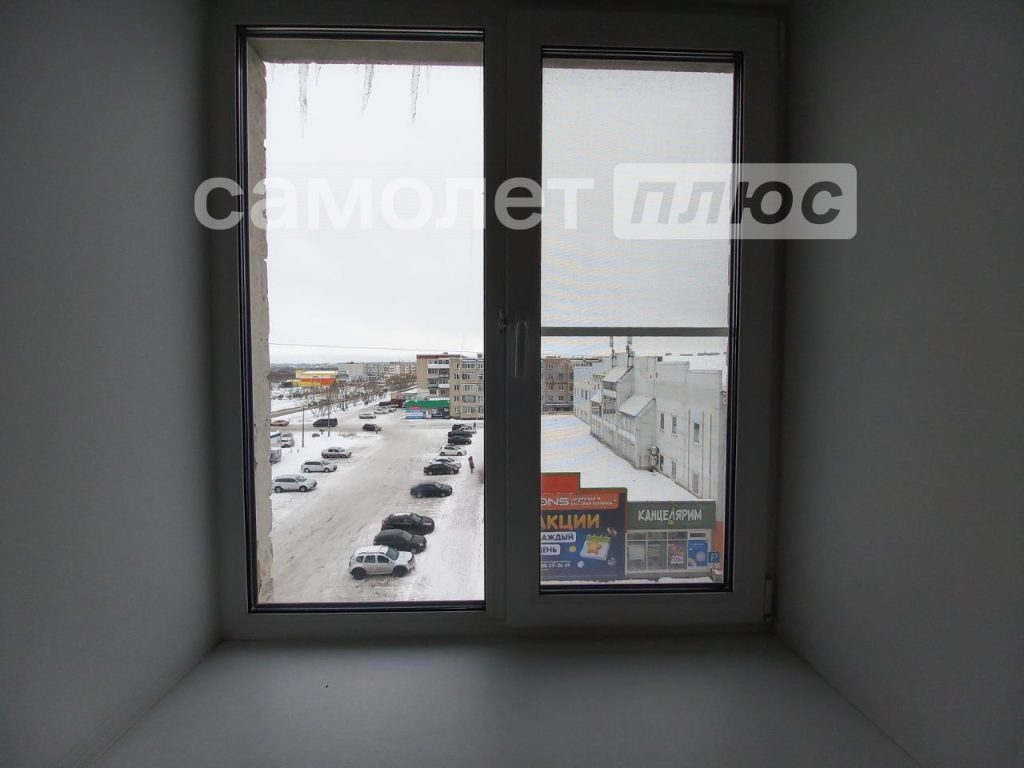 Изображение со страницы: трехкомнатная квартира п.Шексна ул. Труда д.13