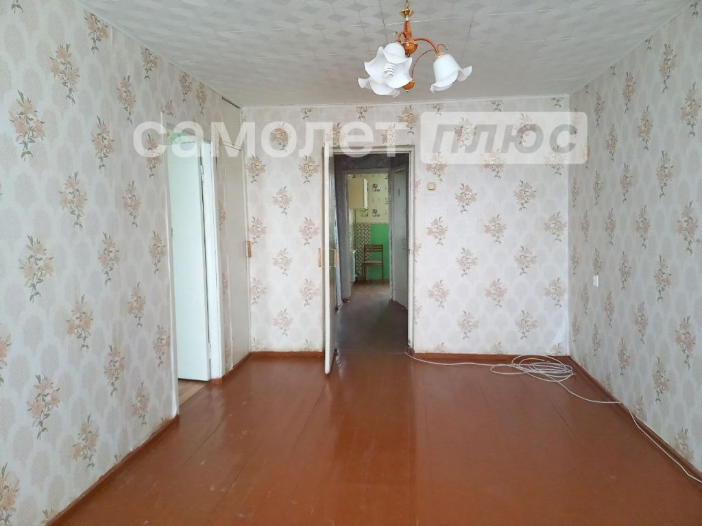 Изображение со страницы: трехкомнатная квартира п.Шексна ул. Труда д.13