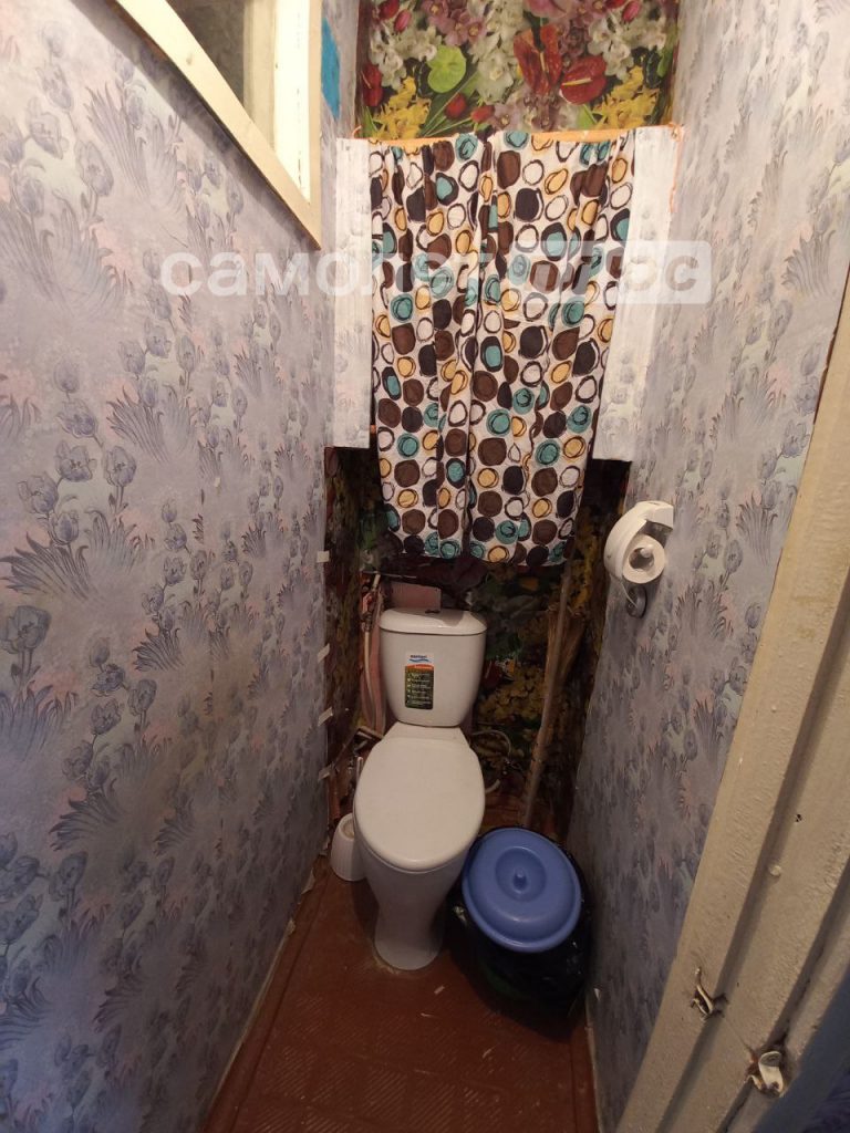 Изображение со страницы: трехкомнатная квартира п.Шексна ул. Труда д.13