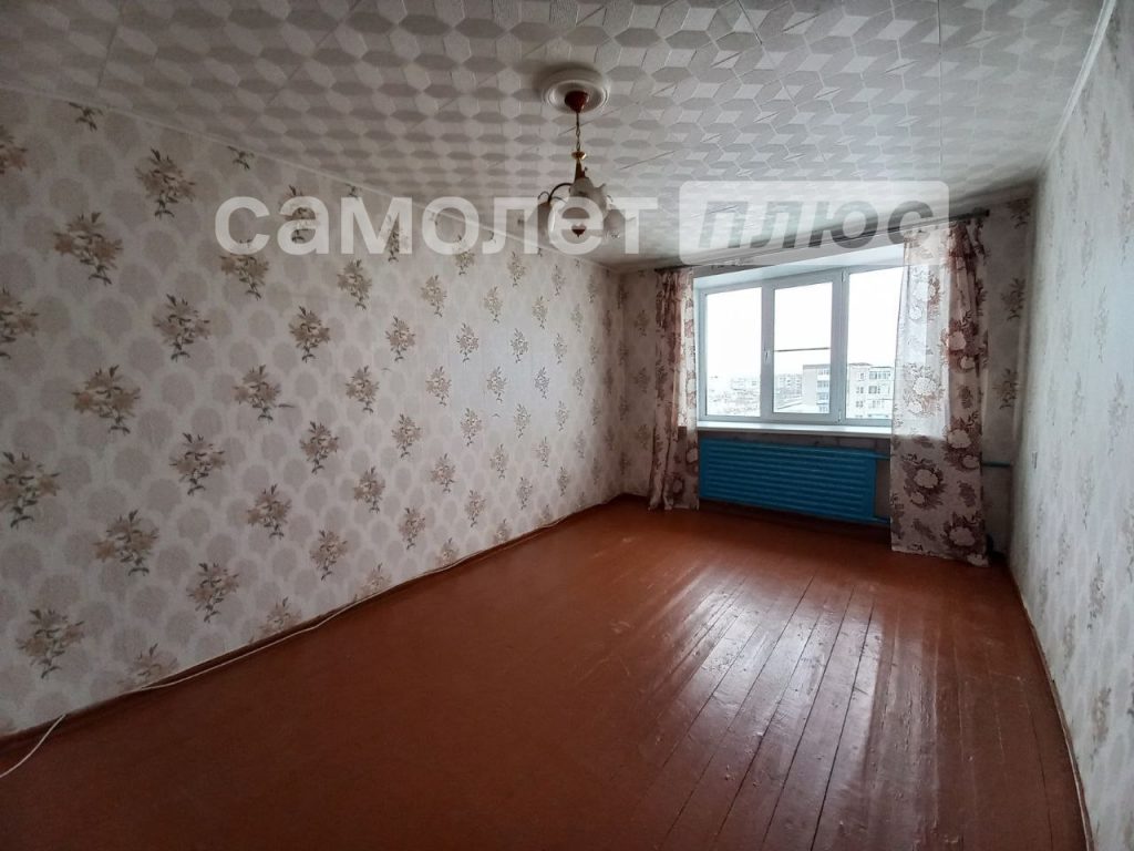 Изображение со страницы: трехкомнатная квартира п.Шексна ул. Труда д.13