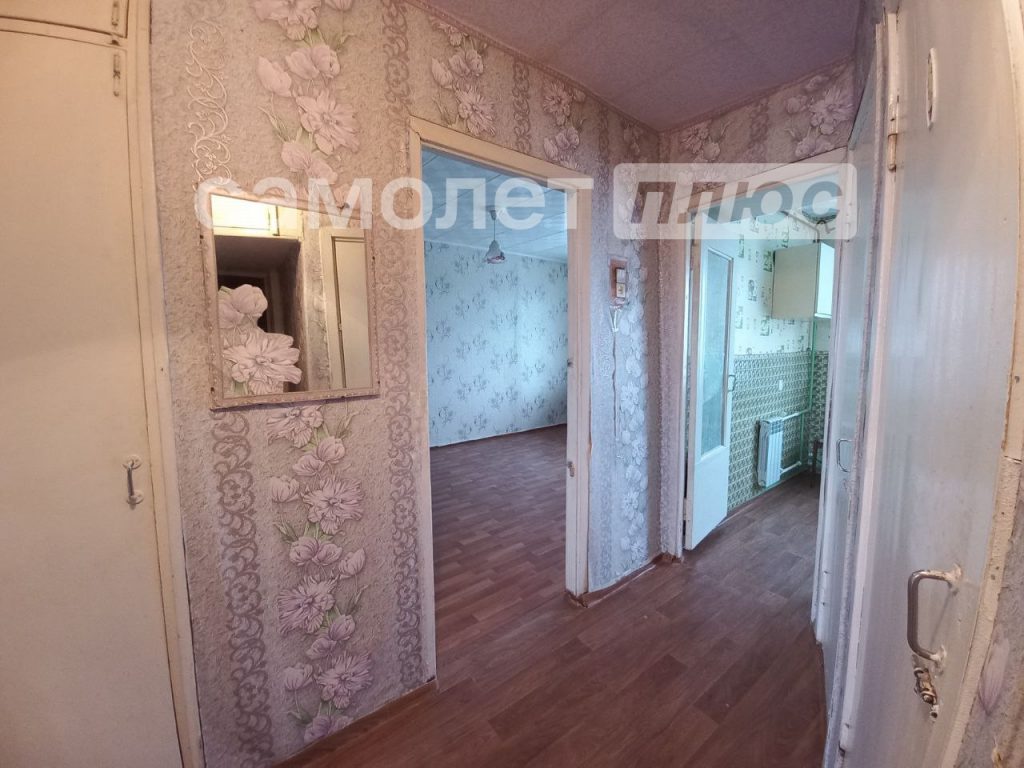 Изображение со страницы: трехкомнатная квартира п.Шексна ул. Труда д.13