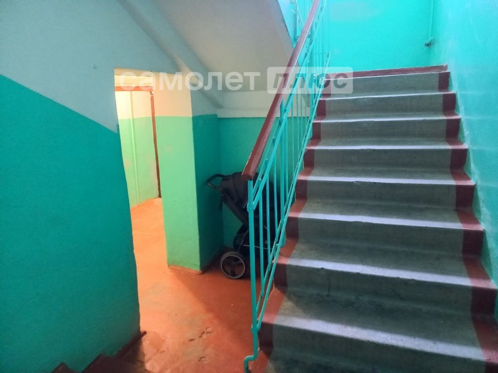 Изображение со страницы: трехкомнатная квартира п.Шексна ул.Труда д.19