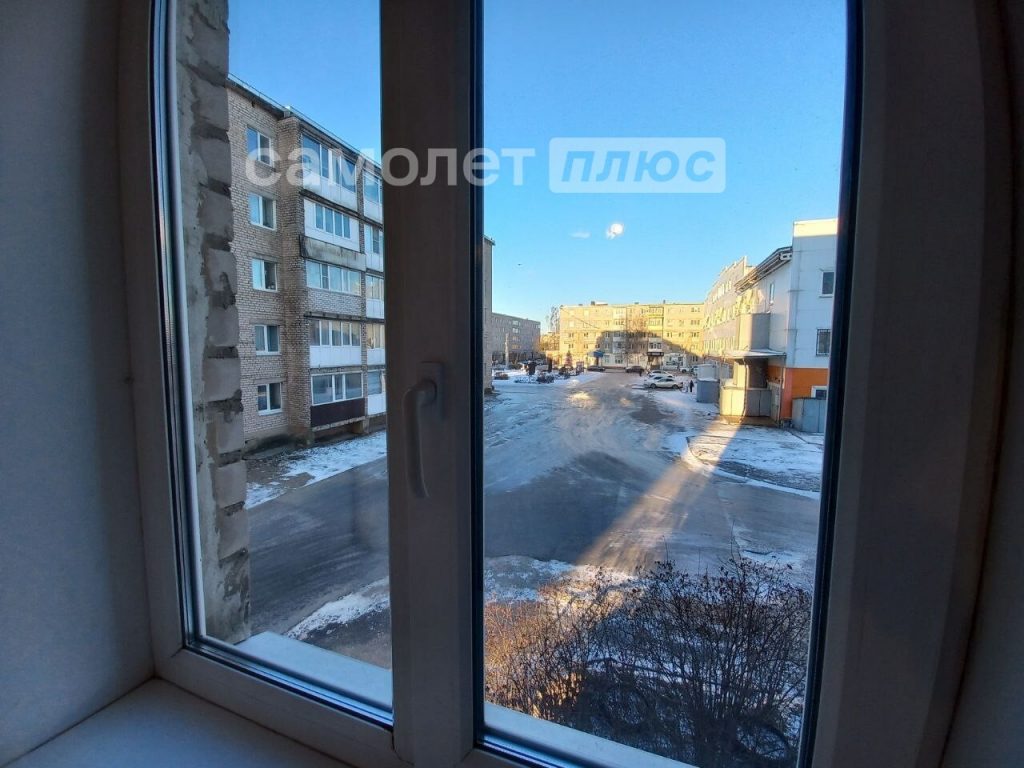 Изображение со страницы: трехкомнатная квартира п.Шексна ул.Труда д.19