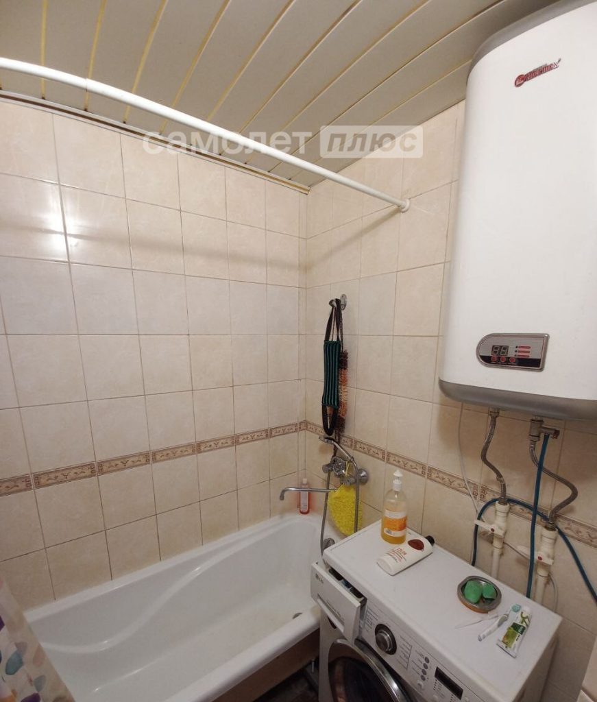 Изображение со страницы: трехкомнатная квартира п.Шексна ул.Труда д.19