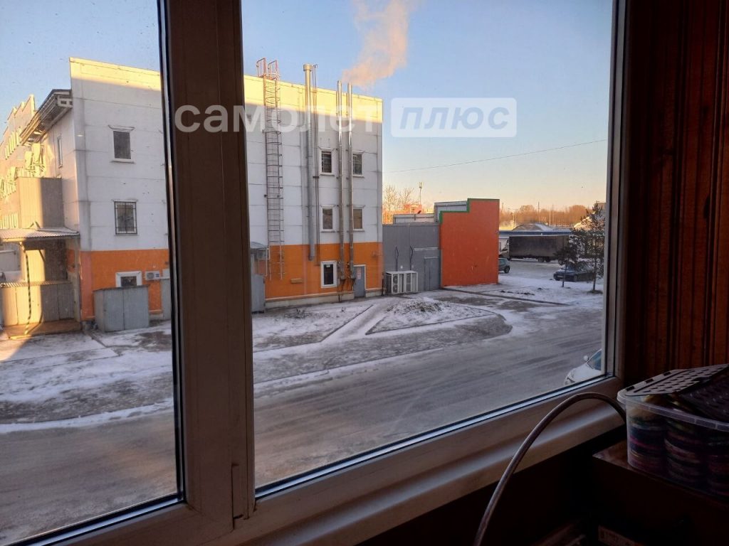 Изображение со страницы: трехкомнатная квартира п.Шексна ул.Труда д.19