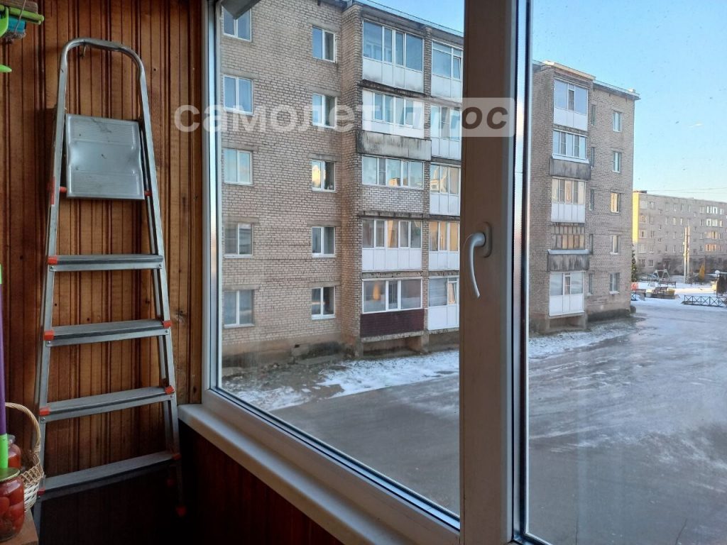 Изображение со страницы: трехкомнатная квартира п.Шексна ул.Труда д.19